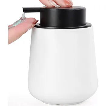 Dávkovač mýdla Ruční dávkovač mýdla stojací Umlaca 350 ml černý