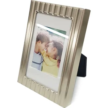 Rám na obraz Rámeček 4,5 x 7 cm KPH MD-102 zlatý svislé proužky r110022