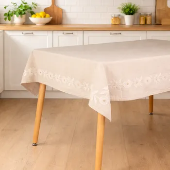 Bavlněný ubrus 110x130 s výšivkou BOHO COLLECTION