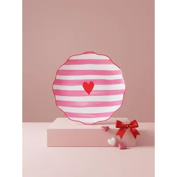 Talíř Sinsay - Valentýnský keramický talíř s vlnitým tvarem, pruhy a srdcem - pastelová růžová - 384GI-03X - 384GI-03X-ONE