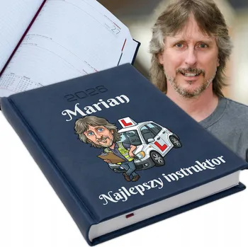 Kalendář DÁREK Tvá KARYKATURA z fotografie KNIŽNÍ KALENDÁŘ 2026 Denní PLÁNOVAČ