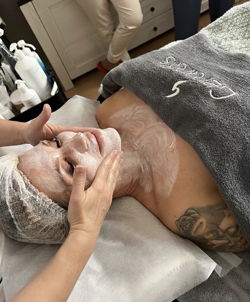 ESENCE KRÁSY Školení pro profesionály: Lifting obličeje a zpevnění kontur