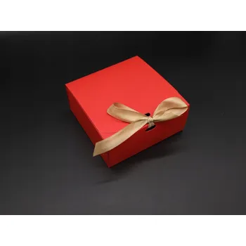 Obraz Ozdobná krabička krabička na dárek giftbox červená 11.5х11.5х5см