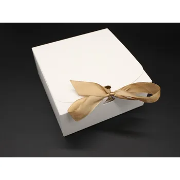 Obraz Krabička na dárek giftbox bílá 11.5х11.5х5 cm