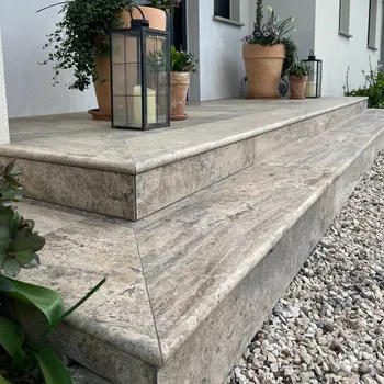 Nášlap na schod Travertinová stupnice Silver broušený 135x33x3 cm Bullnose