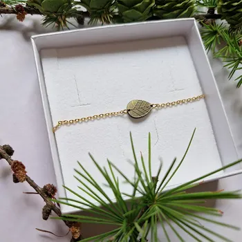 Náramek Náramek LEAF BARVY: zlatá metalický náramek ve tvaru lístku