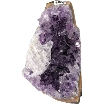 Ametystová geoda velmi zajímavá 688 g s krystalem kalcitu
