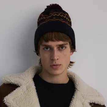 Čepice Reserved - Čepice s bambulí - vícebarevná - 191BE-MLC - 191BE-MLC-ONE