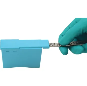 Lékárnička Swann-Morton Limited England Odstraňovač skalpelových čepelek Swann-Morton