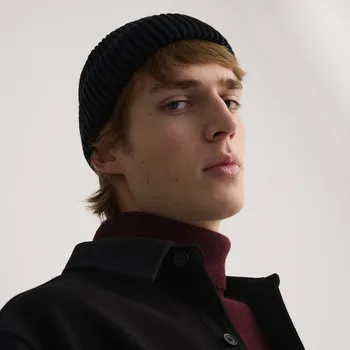 Čepice Reserved - Beanie - černý - 188BE-99X - 188BE-99X-ONE