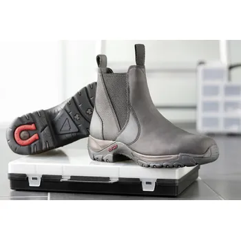 Dámská treková obuv USG Boty stájové Walk & Work USG, unisex, black/brown 39