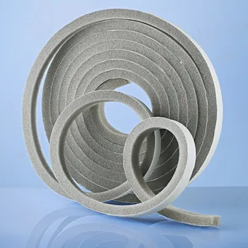 Těsnění do okna a dveří Těsnění dveří a oken Tloušťka 1 cm, šířka 1,5 cm, délka 5m.