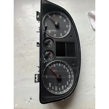 Budíky VW Touran 1T0920850B