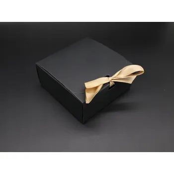 Obraz Krabička jako dárek s páskou černá 11,5x11,5x5 cm