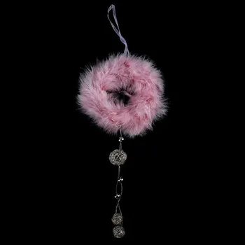 Věneček - závěsná dekorace z peří, barva růžová Barva: Růžová