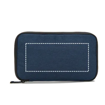 Úložný box Newcastle BAG. Organizační taška z recyklovaného polyesteru vysoké hustoty 600D s prostornou hlavní přihrádkou na technické příslušenství TRANSFER (max. 4 barvy, 180 x 80mm) 2 barvy 25 VERŠ