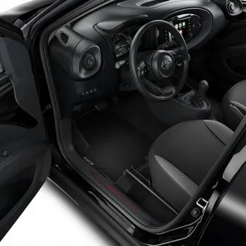 autokoberec TOYOTA Aygo X Originální velurové koberce, sada PW210-0H018 OE