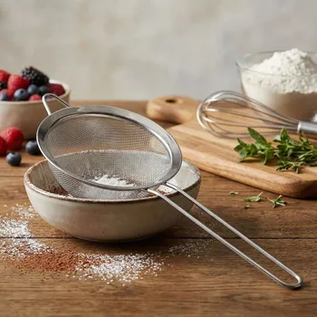 Cedník a síto Kovové kuchyňské sítko TADAR 10 cm