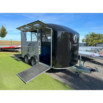 Přívěs pro přepravu koně a skotu Přívěs pro tři koně CHEVAL LIBERTE MAXI 3®, ČERNÝ