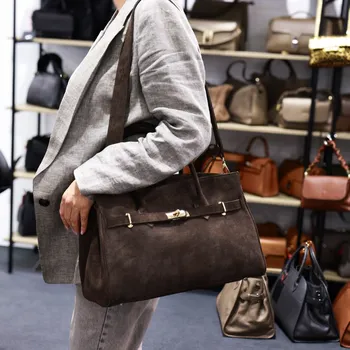 Kabelka Kabelka Moranti kožená semišová espresso velká (vejde se A4) společenská