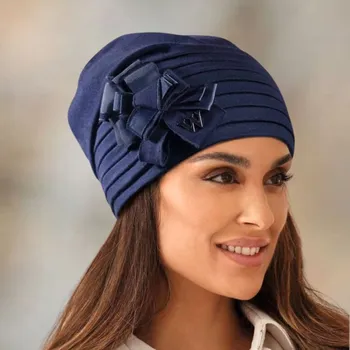 Čepice KRUMLOVANKA Bavlněná dámská čepice s mašličkou W-0652/161 tmavě modrá