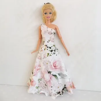 Doplněk pro panenku Barbie - české originální oblečky pro panenku - šaty dlouhé s růžemi (bílé)