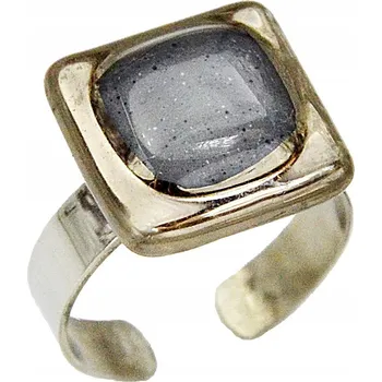 Prsten Červený prsten, ručně vyrobený, zdobený platinou