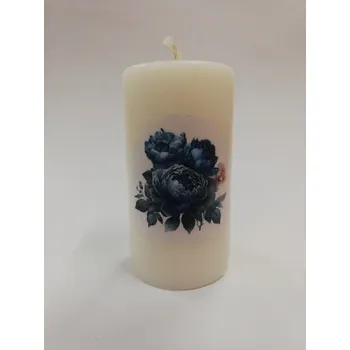 Svíčka Svíčka z parafínového vosku zdobená válec 9,5 cm - pivoňky