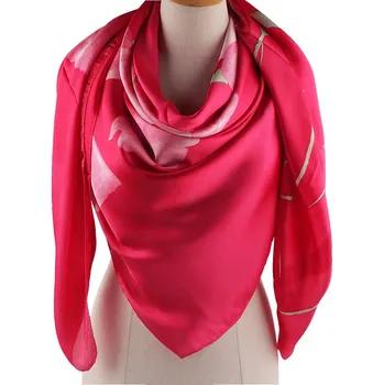 Velký saténový šátek s květy 130x135 cm Varianta: 27 pink, Balení: 1 ks