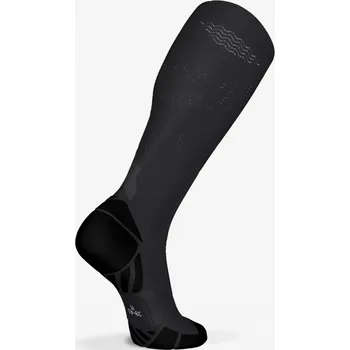 Pánské ponožky KIPRUN Běžecké kompresní podkolenky 900 39/42 L ČERNÁ