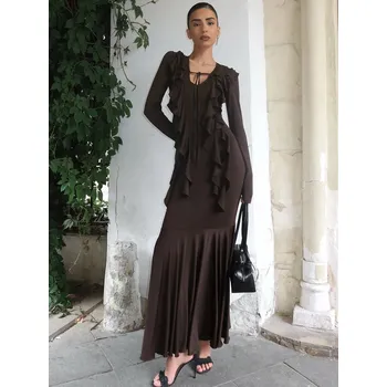 Dámské šaty FIT FASHION Dámské dlouhé šaty s výstřihem do V, šněrováním a třásněmi Velikost: S, Barva (Varianta): Kávová