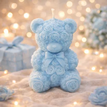 Svíčka Evička Candles Medvídek svíčka 50 g – ručně vyráběná Barva: Modrá