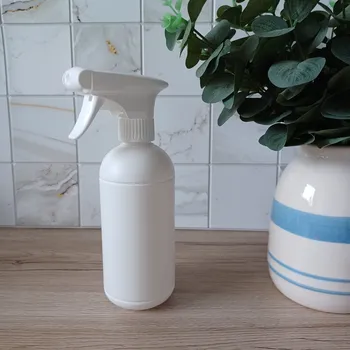 Plastová lahvička 500 ml bílý rozprašovač od DomaLEP.cz