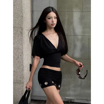 Dámská sukně Best Fashion Krátká minisukně s vysokým pasem a ozdobnými otvory Velikost: S, Barva (Varianta): Černá