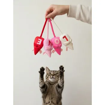 Hračka pro kočku Sinsay - Sada valentýnských plyšových myší pro kočky 4 pack - růžová - 826IA-30X - 826IA-30X-ONE