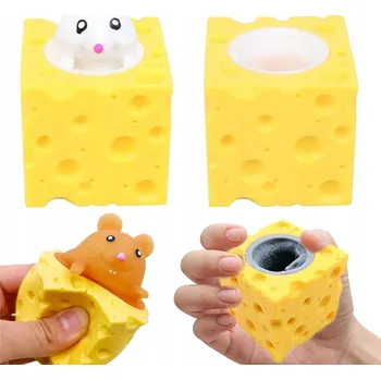 Hračka pro nejmenší Mačkací Hračka s Vyskakující Myškou v Žlutém Sýru Hračka