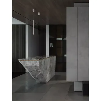 Minimalisticky lustr na lanku Stilvi Bílá