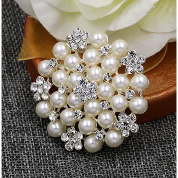 Brož B-TOP Luxusní brož KVĚT s kamínky a perlami - stříbrná