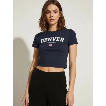 Dámské tričko Sinsay - Krátké tričko s&nbsp;nápisem - indigo - 447FG-57X - 447FG-57X-XL