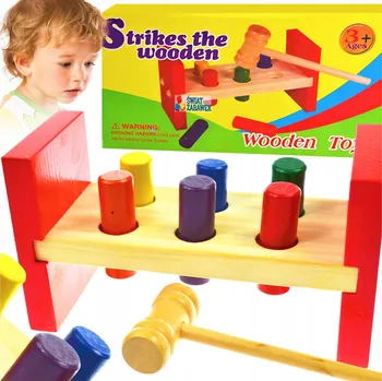 Dřevěná hračka Stavebnice Drobiazgarnia - sada s kladívkem, 8 dílků Věk 3+