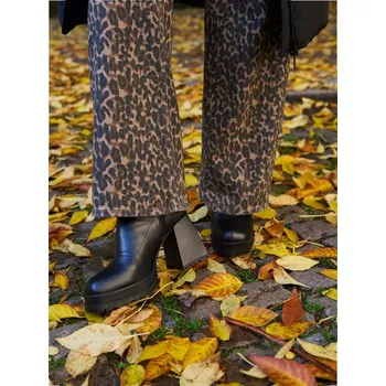 Dámská zimní obuv Sinsay - Kotníkové boty z&nbsp;umělé kůže - černá - 153FW-99X - 153FW-99X-39