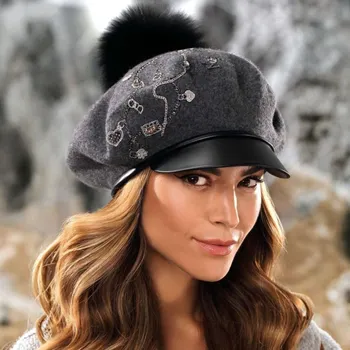 Čepice KRUMLOVANKA Dámská vlněná čepice s bambulí a kšiltem W-0580/844 tmavě šedý melange