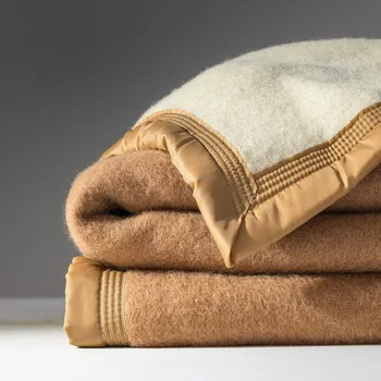 přikrývka Blancheporte Dvoubarevná vlněná přikrývka 800g/m2 sv.hnědá 220x240 cm