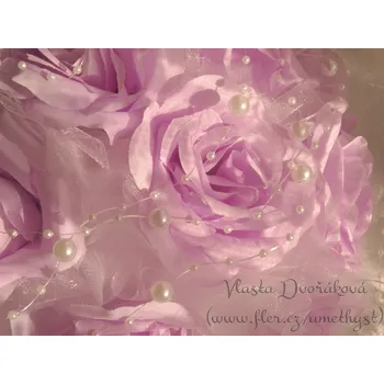 Svatební dekorace Kytice na auto - sv. fialové růže / bílá