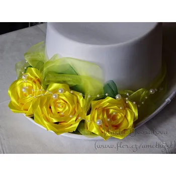 Svatební dekorace Cylindr na svatební auto - žluté atlasové růže