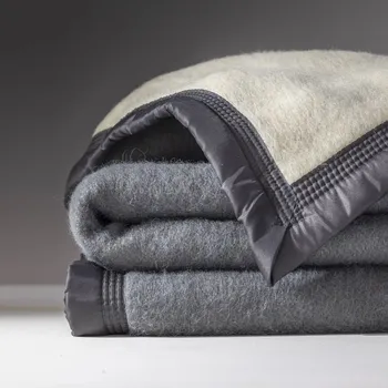 přikrývka Blancheporte Dvoubarevná vlněná přikrývka 600g/m2 šedý melír 150x220 cm