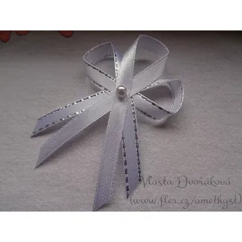 Svatební dekorace Vývazek s perličkou - bílostříbrná / bílá