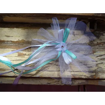 Svatební dekorace Mašle na kliky nebo zrcátka - bílý tyl / mentol