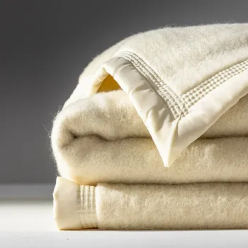 přikrývka Blancheporte Dvoubarevná vlněná přikrývka 800g/m2 režná 180x220 cm