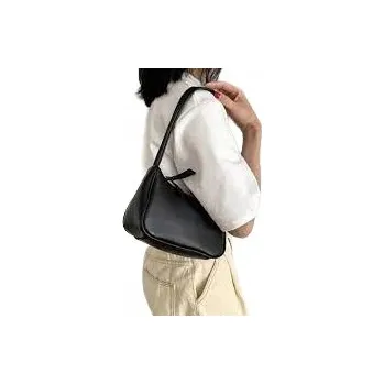 Kabelka Módní dámská kabelka přes rameno černá z eko-kůže